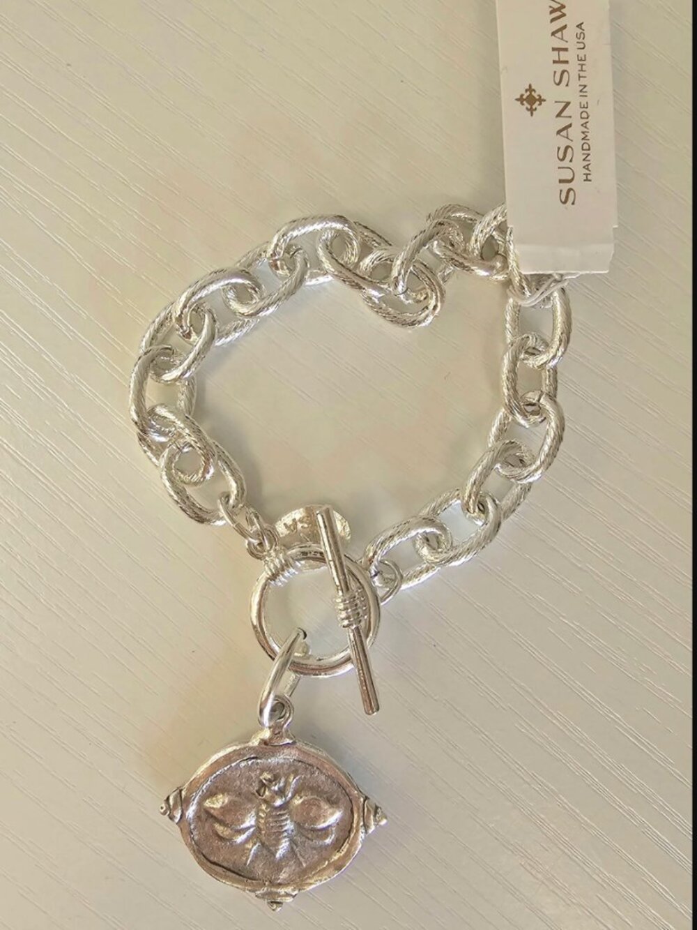 Susan Shaw Bee Intaglio toggle bracelet (NWT)